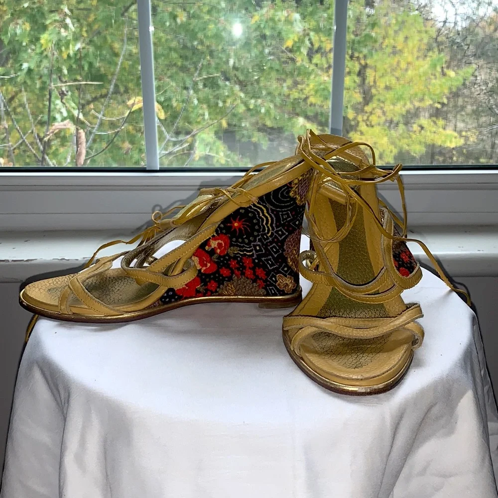 D&G - Picture 1 of 1